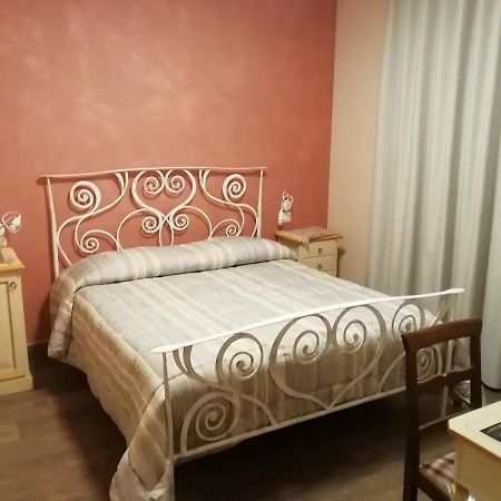 דירות Treia Il Roccolo Di Valcerasa מראה חיצוני תמונה