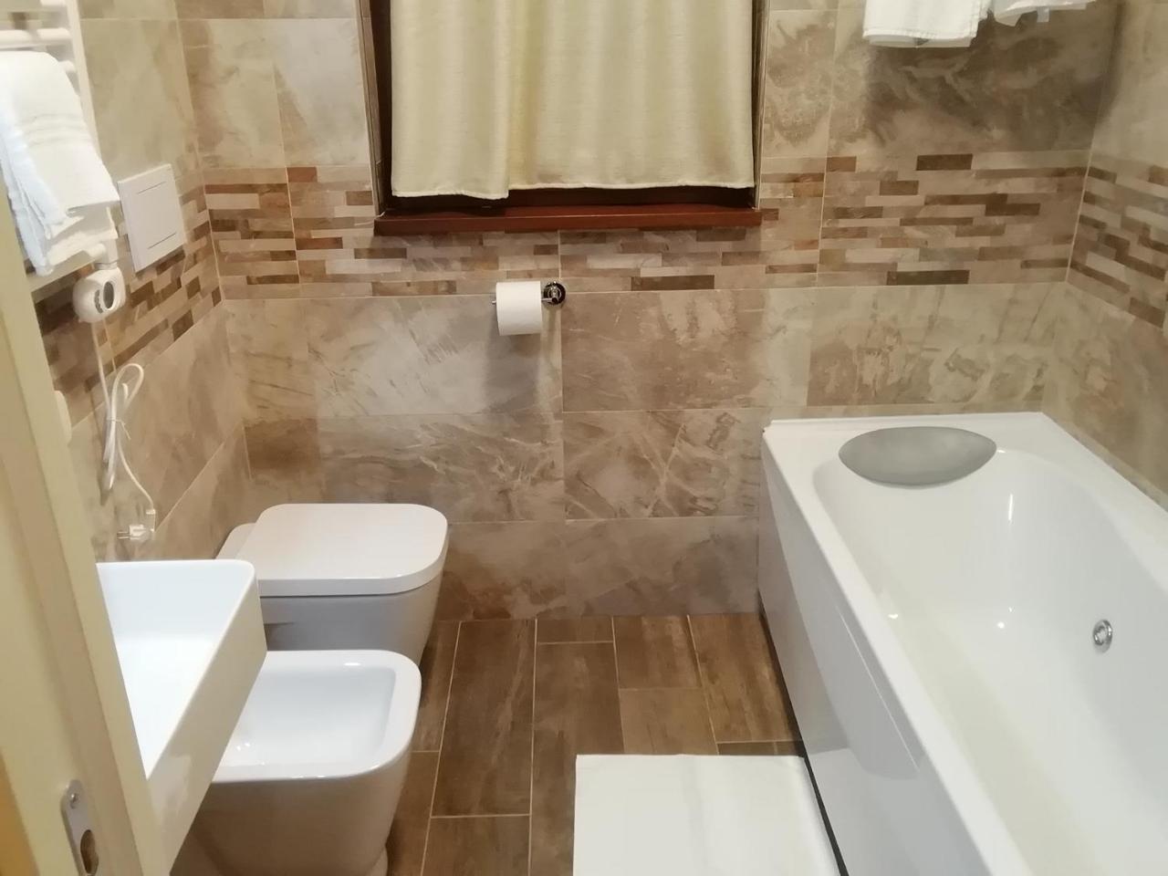 דירות Treia Il Roccolo Di Valcerasa מראה חיצוני תמונה