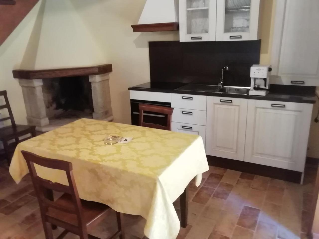 דירות Treia Il Roccolo Di Valcerasa מראה חיצוני תמונה